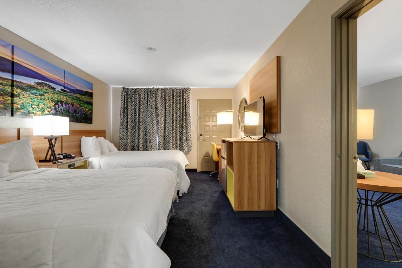 Days Inn & Suites By Wyndham Нидлс Экстерьер фото