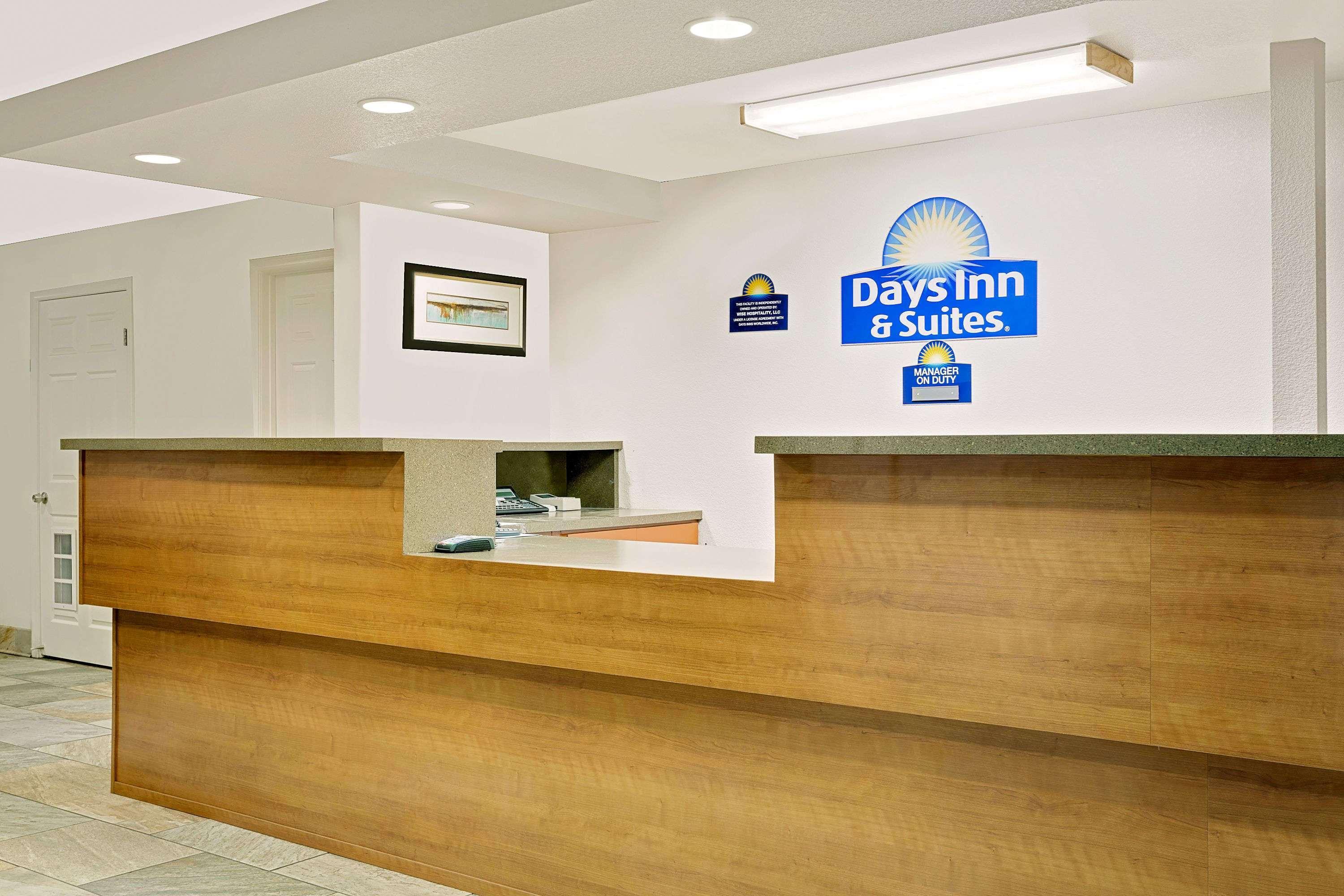 Days Inn & Suites By Wyndham Нидлс Экстерьер фото